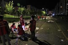 Gönüllü kadınlar, pazardaki sebze meyve atıklarını toplayıp gübreye dönüştürüyor