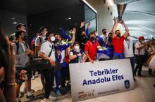 Euroleague şampiyonu Anadolu Efes, yurda döndü