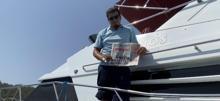 Bodrum'da denizde de gazete keyfi