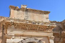 Tarih turizminin gözdesi Efes'te pandeminin izleri siliniyor