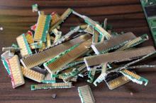 Elektronik atıklardan her gün evde 1 gram altın elde ediyorlar