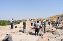 Arslantepe Höyüğü'nde bin yıllık mezarlar, 5 bin 500 yıllık ev kalıntıları bulundu