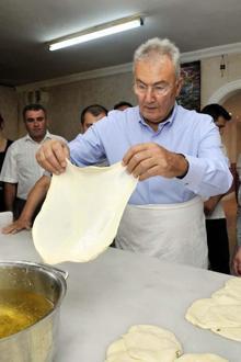 Deniz Baykal hayatını kaybetti