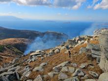 Marmara Adası'ndaki orman yangınına müdahale sürüyor