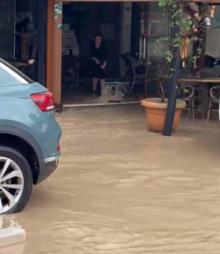 İzmir'de sağanak etkili oldu