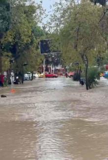 İzmir'de sağanak etkili oldu