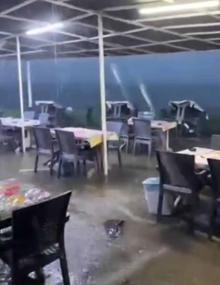 İzmir'de sağanak etkili oldu