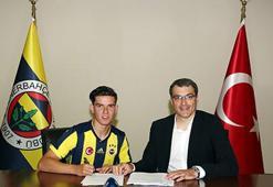 Fenerbahçe Ferdi Kadıoğlu'nu kadrosuna kattı