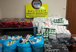Balıkesir'de 6 bin 92 parça kaçak cep telefonu aksesuarı ele geçirildi