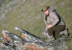 Putin Yenisey'de mantar topladı