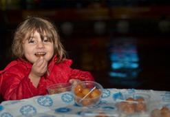 Maltepe’de 15 bin kişiye lokma ve kandil simidi dağıtıldı