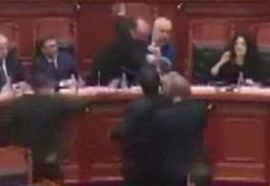 Arnavutluk Başbakanı Rama'ya 'mürekkepli' saldırı