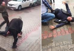 Biri tabancayla vurdu, diğeri tekmeledi