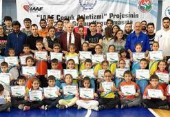 TAF "IAAF Çocuk Atletizmi" projesi ile istihdama katkı sağlıyor