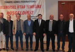 Spor basını Güreş Federasyonu'nun iftarında bir araya geldi