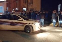 Sivas'ta hırsızlık şüphelileri polisle çatıştı: 3 yaralı