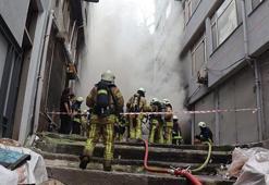 Eminönü'nde korkutan yangın