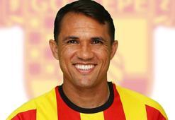 Göztepe'de Mossoro imzaladı, Napoleoni bekleniyor