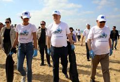 Berrak Tüzünataç ve AB Türkiye Delegasyonu Kilyos’ta sahil temizliği yaptı