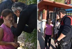 Parkta dövülen küçük kızı polis teselli etti