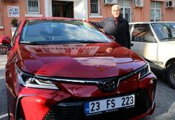 Şehit polis Fethi Sekin’in babasına otomobil hediye edildi
