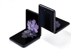 Samsung katlanabilir telefonu Galaxy Z Flip'i tanıttı