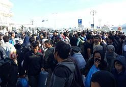 Göçmenler için Atina'ya gemi kalkacağı iddiasını duydular oraya akın ettiler