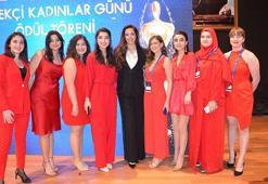 Üniversite öğrencilerinden emekçi kadınlara ödül