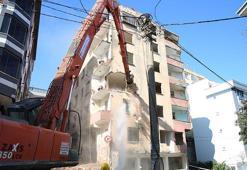 Esenlerde ağır hasarlı 7 katlı bina kontrollü şekilde yıkıldı