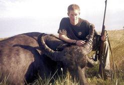 Prens Harry eşi Meghan'ı memnun etmek için av tüfeklerini satışa çıkardı