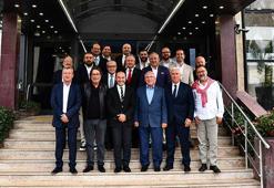 İzmir Büyükşehir'den kulüplere destek