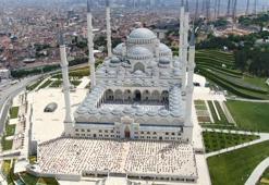 74 gün sonra ilk Cuma namazı