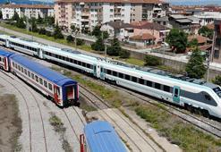 Bakan Karaismailoğlu: Milli elektrikli tren ile bu yıl yolcu taşımaya başlayacağız