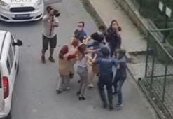Arnavutköy'de iki kız kardeş annelerini alıkoymakla suçladıkları şüpheliye saldırdı