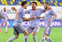 Başakşehir hedefe yürüyor