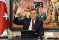 Bakan Selçuk, TÜBİTAK yarışmasında dereceye giren öğrencilerle buluştu