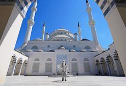 Başakşehir’de camilerde bayram temizliği