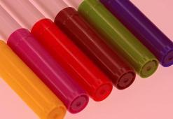 Kırtasiye ürünlerine dikkat: Ergenlik dönemini bozup, kanseri tetikleyebilir