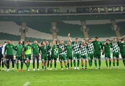 Bursaspor gençleriyle sahada