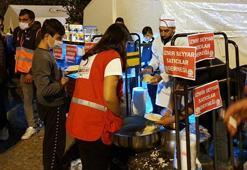 İzmir'de depremzedelere destek sürüyor