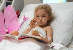 Depremin simgelerinden Elif ve ailesi taburcu oldu