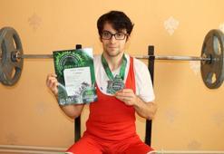 Hataylı halterci Osman Kalçın, Rusya’dan üç dünya rekoru ile döndü