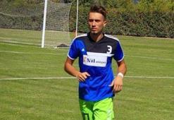 Depremden bir ay sonra yaşamını yitiren futbolcunun ailesinden sağlıkçılara teşekkür