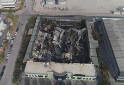 İzmir'de yanan plastik fabrikasında zarar 10 milyon euro: bölge havadan görüntülendi