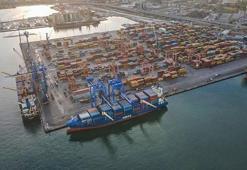 Alman askerlerinin hukuksuz arama yaptığı Türk gemisi, İzmir Limanı'nda