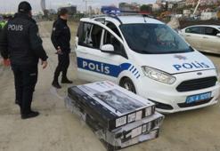 Kadıköy'de hırsız polis kovalamacası: Çaldıkları televizyonları yola atıp kaçtılar