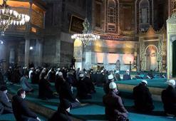 Ayasofya'da ilk Regaip Kandili programı