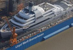 Milyarder işadamı Roman Abramovich’in 430 milyon sterlinlik yatı ilk kez görüntülendi