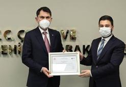 Bakan Kurum, Başkan Öztekin’e ‘Sıfır Atık Belgesi’ verdi