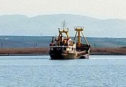 Çanakkale’de karaya oturan gemi kurtarıldı